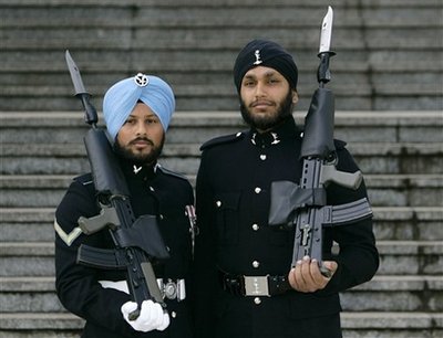 Sikh soldiers guard Queen Elizabeth II
